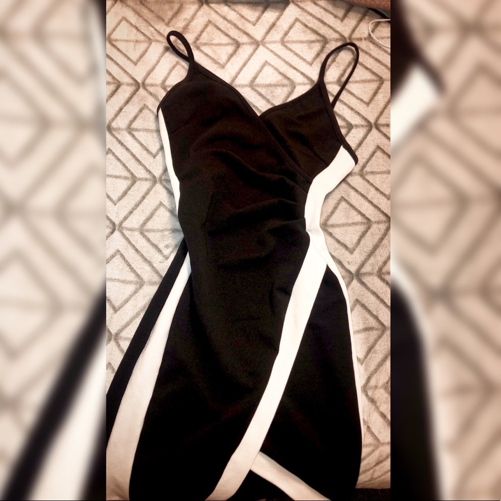 Sexy Dress. Shows off + enhances curves!